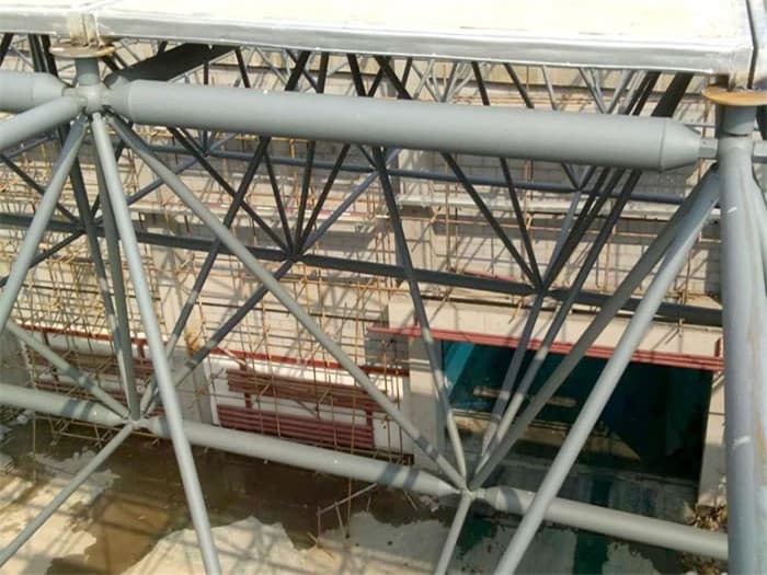 嘉峪关四小体育馆网架